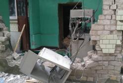 В Черкасской области взорвали установленный в здании общежития банкомат (видео)