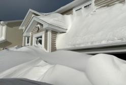Рекордный снегопад в Канаде: высота снежного покрова достигает 3 метров (фото)