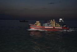 В Азовском море прошли ночные учения пограничников и ВМС (фото)