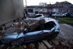 Пять погибших и сотни пострадавших: по Чехии прокатился мощный торнадо (фото)