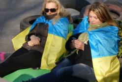 Майдан в Одессе: Перед прокуратурой переступают через людей