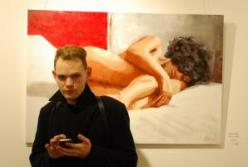 Впервые в Киеве новый украинско-иранский художник выставил Ню и портреты (фото)