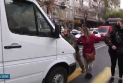 В Ереване автомобиль разорвал цепь протестующих (видео)