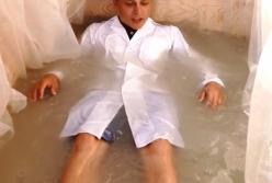 Бассейн, в котором нельзя утонуть (видео)