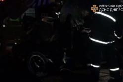 На Днепропетровщине столкнулись автокран и легковушка, погибли два человека (видео)