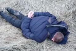 Мордой вниз прямо в поле: видео момента задержания подозреваемых (видео)