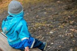 В Днепре нашли ребенка, рядом спала пьяная женщина (видео)