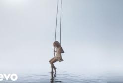 Ванесса Паради представила новую нежную песню (видео)