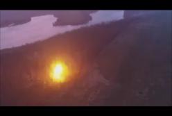 Уничтожение опорного пункта "Прыщ" боевиков на Донбассе (видео)