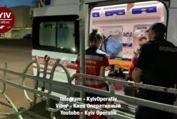 В Киеве пассажир с ножом набросился на таксиста (видео)