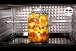 Восхитительная картошка с мясом в банке (видео) 
