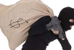 Парень в одиночку задержал двух вооруженных грабителей-близнецов (видео)