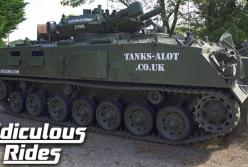 В Сети показали первый в мире танк-лимузин (видео)