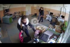 В Одессе полицейские обокрали офис во время обыска (видео)