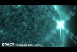 Космический аппарат NASA заснял мощную вспышку на Солнце (видео)