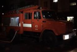 В Киеве произошел пожар в жилом доме, есть жертвы (видео)