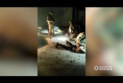 Грабежи и вымогательства: в Харькове задержаны члены общественной организации (видео)