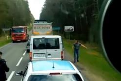 Как в Польше учат не выбрасывать мусор на дороге (видео)