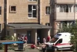 В Киеве мужчина поджег магазин и выбросился из окна (видео)