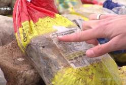 Возле Ровно выбросили на землю тысячи буханок хлеба (видео)