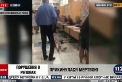 Старушка притворилась мертвой, потому что забыла паспорт для голосования (видео)