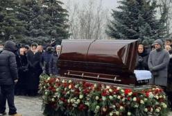 Во время похорон Кернеса неизвестные запустили салют (видео)