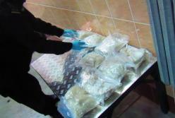 Рекорд контрабанды: в Беларуси задержали россиянку с более 100 кг психотропа экстази (видео)