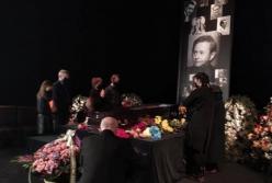 Во Львове прощаются с Романом Виктюком (видео)