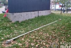 На Киевщине россиянин осквернил мемориал в честь Героев Небесной Сотни (видео)