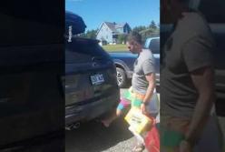 Машины сегодня имеют так много "полезных" функций (смешное видео)