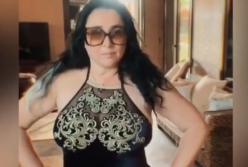 Лолита Милявская в откровенном купальнике шокировала сеть (видео)