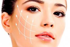 Как избавиться от морщин? Просто подержите ложку во рту! (видео)