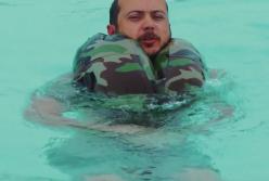 Спасти утопающего с помощью штанов? Моряк показал, как (видео)