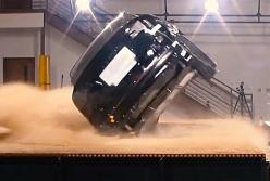 Краш-тест автомобиля Tesla Model X (видео)