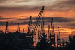 Какие тайны хранят железные исполины на кладбище кранов в Киеве (видео)