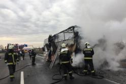 В Венгрии горел автобус с украинцами (видео)