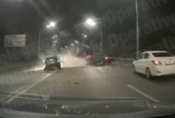 В Киеве произошло ДТП при участии пяти авто (видео)
