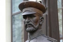 Белорусская милиция задержала 16-летнего подростка и заставила извинятся: причина удивила всех (видео)