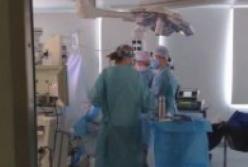 Украинские хирурги оперируют пациентов с раком 4 стадии благодаря инновационному прибору (видео)