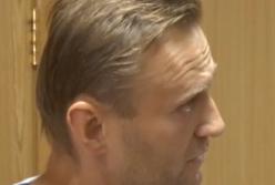 Навального задержали через 5 секунд после освобождения из-под ареста (видео)