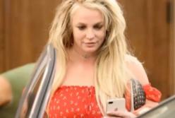 Зачем Бритни Спирс покинула психбольницу? Фанаты шокированы внешним видом певицы (видео)