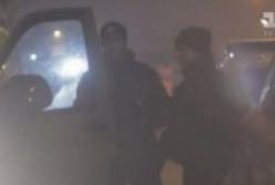 В Днепре мужчина стрелял в таксиста и взял в заложницы "девушку по вызову" (видео)