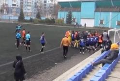 В матче юношеского чемпионата Украины подрались дети и родители (видео)