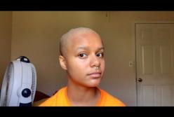 Попытка девушки сделать модную стрижку закончилась неприятным "сюрпризом" (видео)