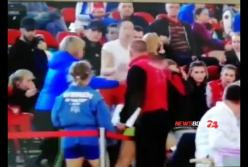 Российские самбистки подрались со зрителями (видео)