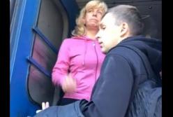 Как на ходу вытолкали пассажира с электронным билетом из поезда Ковель-Москва (видео)