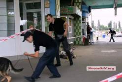 На автовокзале в Николаеве нашли тело младенца в пакете (видео)