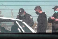 Водитель снял на видео получение взятки полицией (видео)