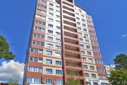 Чудесное спасение: 2-летний ребенок выжил, упав с 10-го этажа (видео)