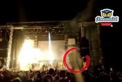 Певица погибла на сцене во время концерта (видео 18+)